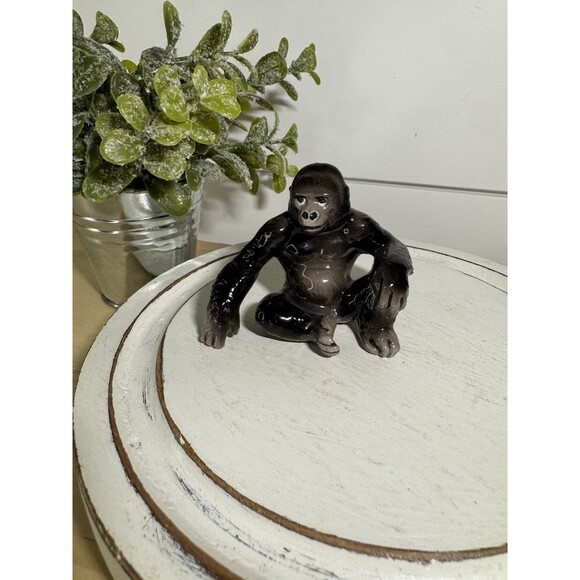 HTF Hagen Renaker Vintage Gorilla Ape item #3015 - Picture 2 of 4